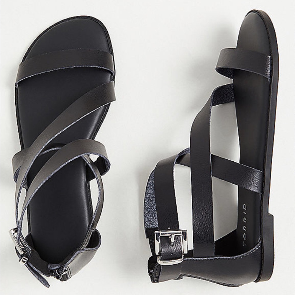 BLACK FAUX LEATHER ASYMMETRIC GLADIATOR SANDAL